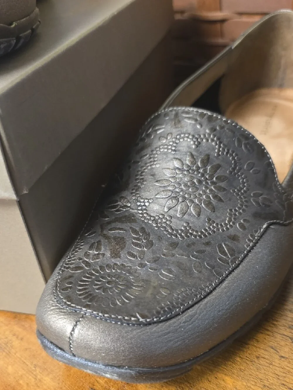 Easy Spirit Metallic Bronze Floral-Embossed Slip-On Loafers